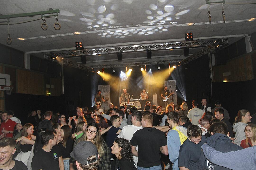 Mit vielen Party-Songs der 80er & 90er und Rock-Pop Klassikern