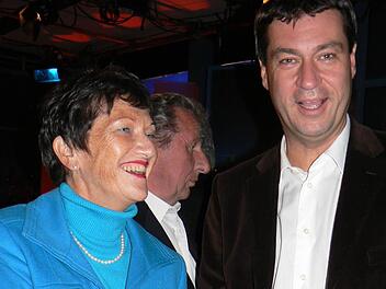 Sie treffen sich heuer bei der Bierwoche auf dem EKU-Platz: die Landtagsvizepräsidentin Inge Aures (SPD) und der neue bayerische Ministerpräsident Markus Söder (CSU), der 2018 auch das Kulmbacher Traditionsfest eröffnet. Foto: Archiv