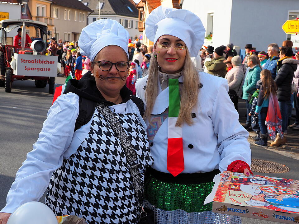 Wildes Faschingstreiben in Steinach an der Saale.