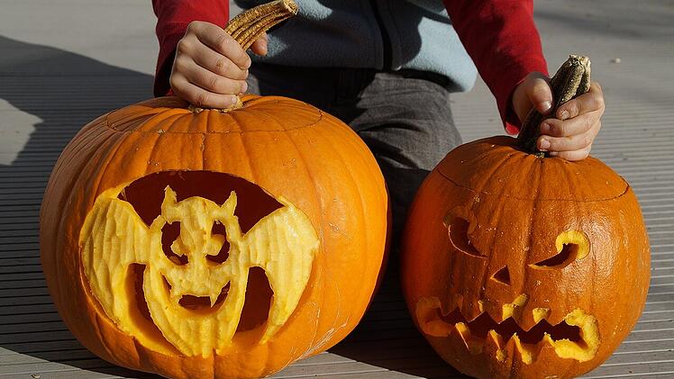 In vielen Freizeitparks in Deutschland gibt es ein besonderes Programm zur Halloween-Zeit.