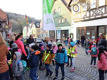 Gemeinsam gehen die Vorschulkinder der vier Bad Brückenauer Kindergärten mit den Grundschulkindern ins Kino. Foto: Julia Raab