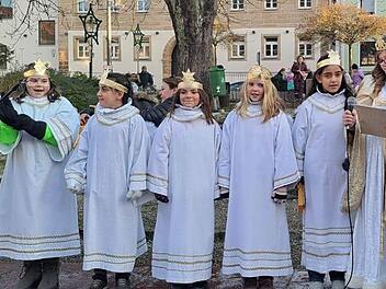 Auftritt des Christkinds mit seinen Engelchen