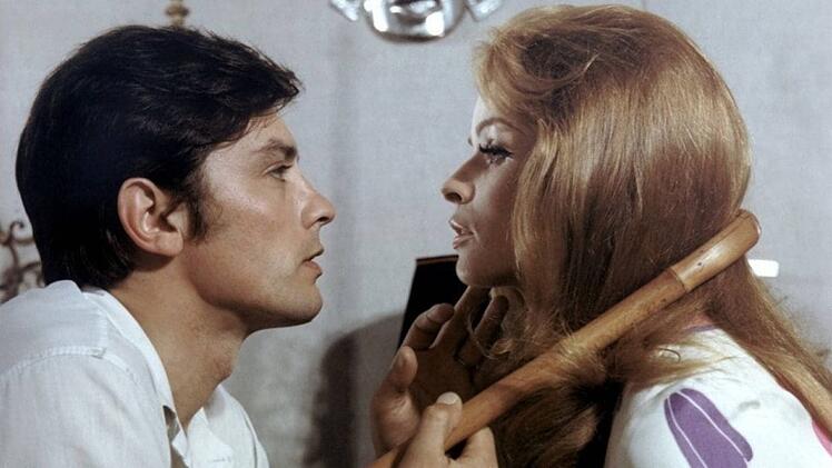 Immer mit den gro&szlig;en Stars vor der Kamera: 1967 spielte Senta Berger in "Mit teuflischen Gr&uuml;&szlig;en" an der Seite von Alain Delon.