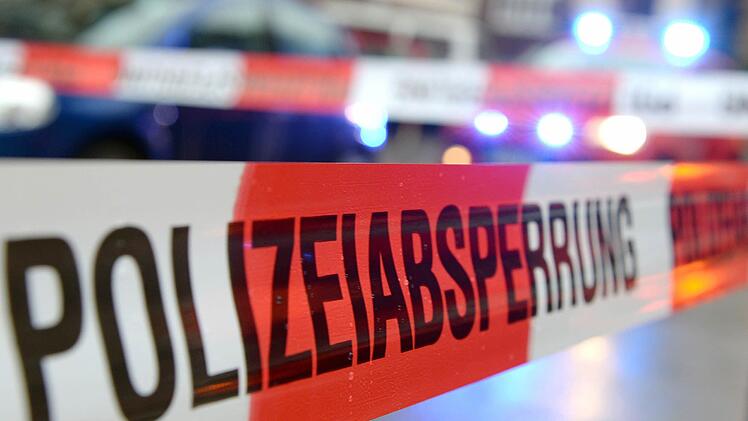 In Mülheim an der Ruhr (Nordrhein-Westfalen) wurde am Donnerstagmorgen (17. Mai 2018) eine Fliegerbombe aus dem zweiten Weltkrieg auf einer Baustelle gefunden. Symbolbild: Patrick Seeger / dpa