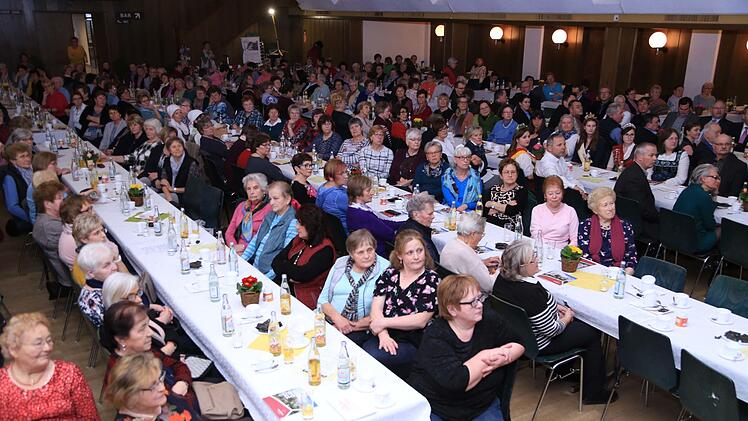 Volles Haus Foto: Franz Galster