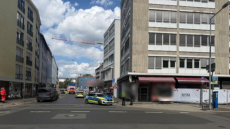 Blutige Tat in Spielothek: Angestellte stirbt nach Angriff mit spitzem Gegenstand