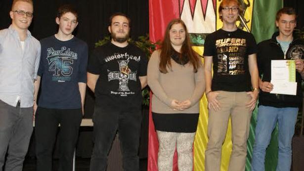 Die Evangelische Landjugend Altershausen erhielt auch eine besondere Auszeichnung für ihr langes ehrenamtliches Engagement.