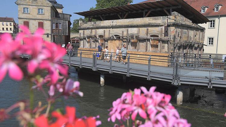 Noch ist alles wie es war: die Reste der Sterzersmühle unweit des Alten Rathauses in Bamberg. Wegen des problematischen Erhaltungszustands muss der Altbau sorgsam abgetragen werden.  Foto: Ronald Rinklef
