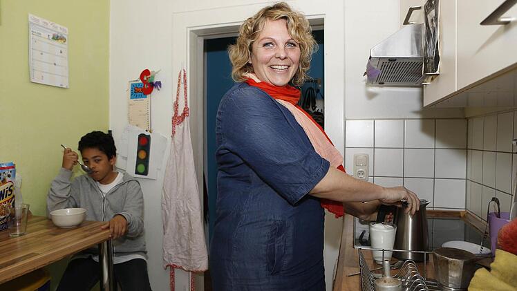 Ricarda Jürgens macht alles allein: erziehen und arbeiten - in Vollzeit.Foto: Matthias Hoch