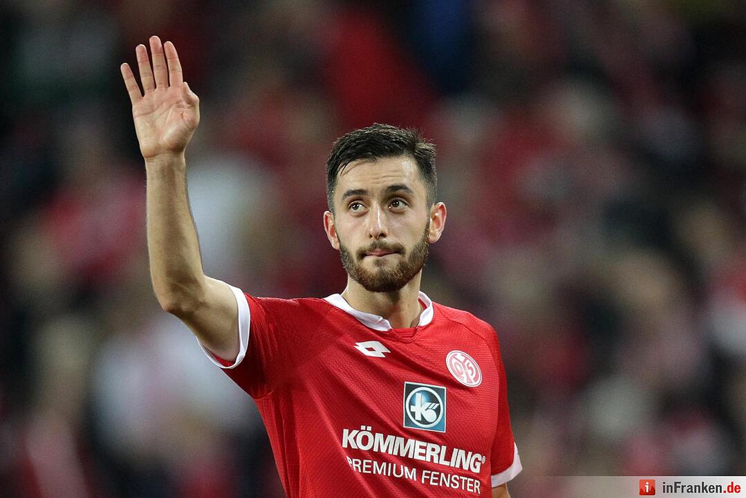 Das Transferkarussell in der Bundesliga dreht sich wieder