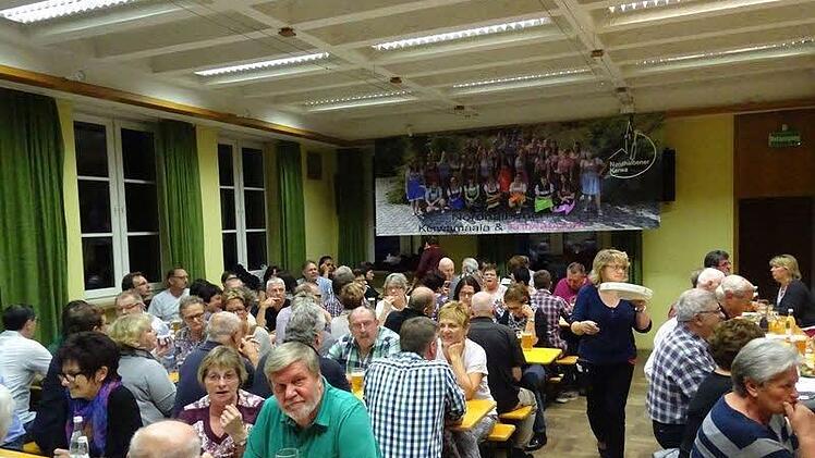 Impressionen vom Wirtshaussingen in NordhalbenFoto: Norbert Neugebauer