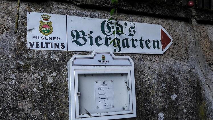 Dieser Schaukasten erinnert noch an den einst in Coburg bei vielen Gästen beliebten Biergarten.Foto: Jochen Berger