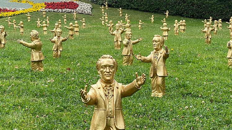 115 Richard-Wagner-Figuren begrüßten die Festspiel-Gäste - nun sind sie gestohlen worden