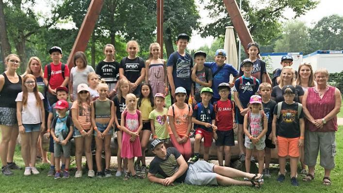 27 M&auml;dchen und Jungen waren beim Zeltlager des TVO dabei. Foto: privat