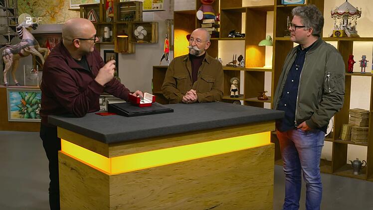 Christian aus Reken (rechts) war sich sicher, dass sein Objekt "für viele interessant" sein würde.