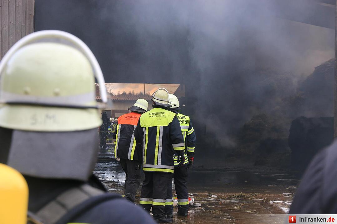 Feuer zerstört Scheune in Hohn am Berg