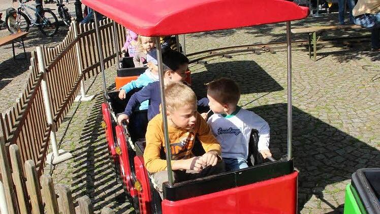 Kinderfest auf dem Anger.Foto: Dieter Britz