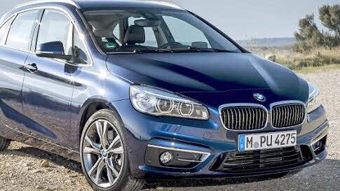 Mit seinen muskulösen Proportionen und seiner unbändigen Fahrdynamik gibt der BMW 2er Active Tourer eine recht sportliche Figur ab. Foto: BMW