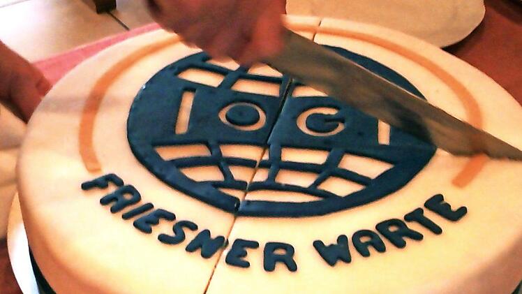 Zur Gründung gab es eine leckere Torte mit dem Guttempler-Logo.  Fotos: Andrea Spörlein