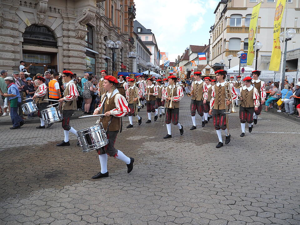 Großer historischer Festzug durch Bad Kissingen!