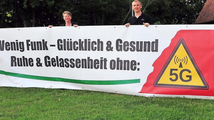 Gemeinsam gegen 5G (von links): Kurt Nagel, Susanne Bauer, Alexander Kaiser und Anita Nagel von der Bürgerinitiative "Weniger Funk - Glücklich & Gesund"