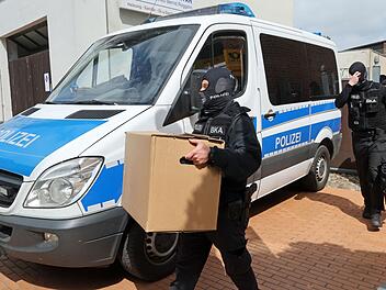 Rechte Terrorzelle? Junge Verd&auml;chtige angeklagt