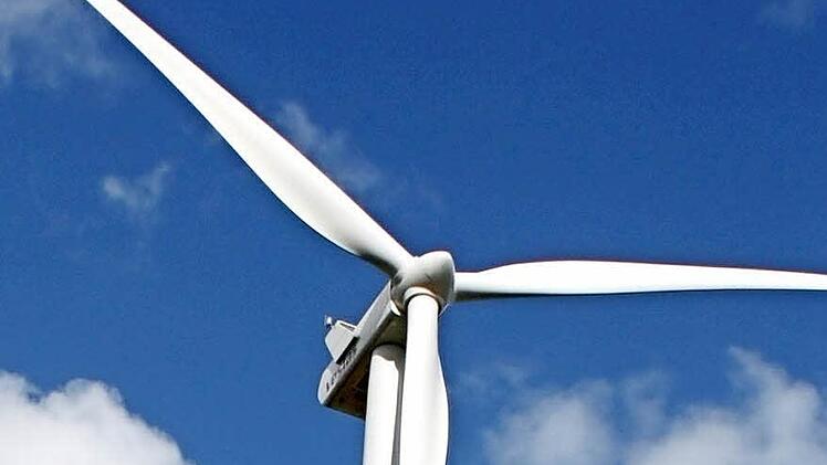 Das Verwlatungsgericht Würzburg stoppt die weitere n Planugnen für drie Windräder in Bad Bockelt.