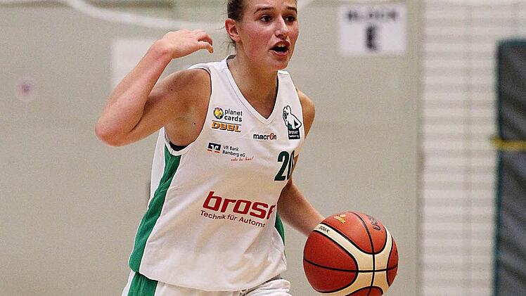 Bereits in der zur&uuml;ckliegenden Runde hatte sich Sandra Schr&uuml;fers durchschnittliche Einsatzzeit von 20 Minuten gegen&uuml;ber ihrer Zweitliga-Premiere 2014/2015 verdoppelt. Dazu avancierte sie zur drittbesten Vorlagengeberin ihrer Mannschaft. Foto: sportpress