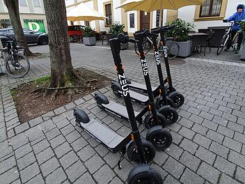 Bamberg: Nach Sandkerwa mit E-Scooter nach Hause? - Polizei und Glüsenkamp warnen vor alkoholisierten Fahrten