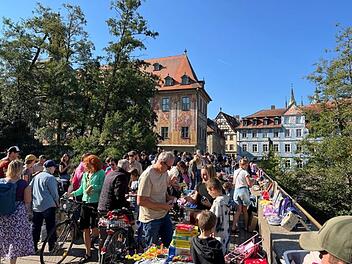 Bamberg: Flohmarkt-Saison auf der Unteren Brücke geht zu Ende - letzter Termin schon in wenigen Wochen