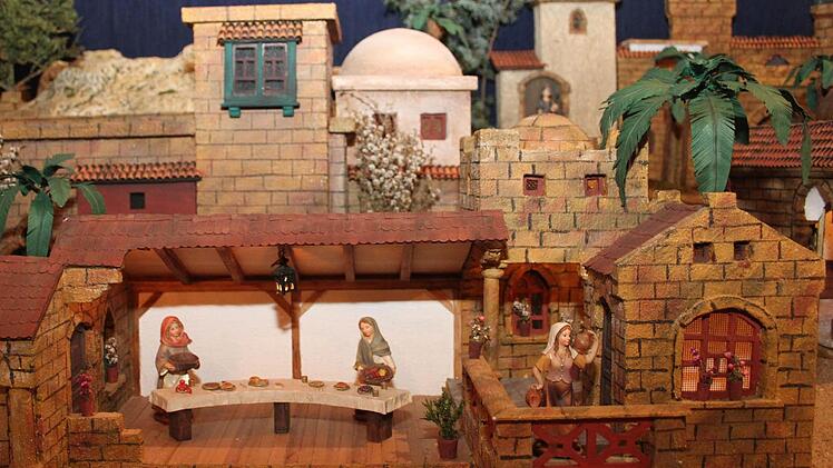 Noch ist der große Esstisch, an dem Jesus mit seinen Jüngern das letzte Abendmahl einnehmen wird, leer.