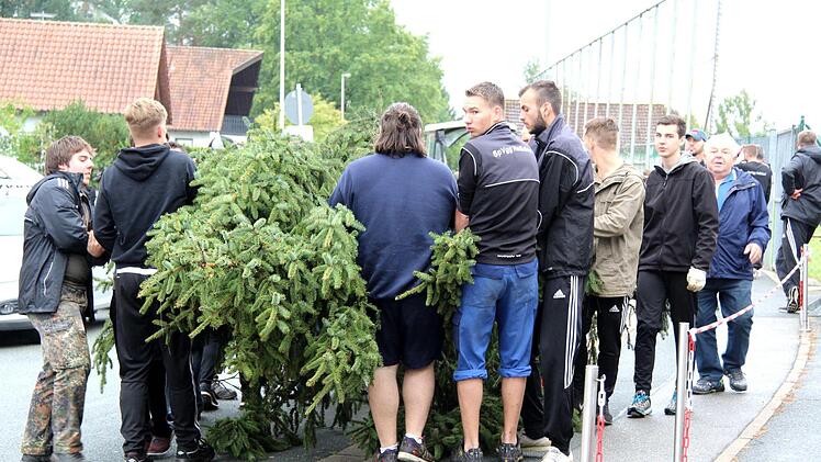 Heßdorfer Kirchweih  Foto: Richard Sänger