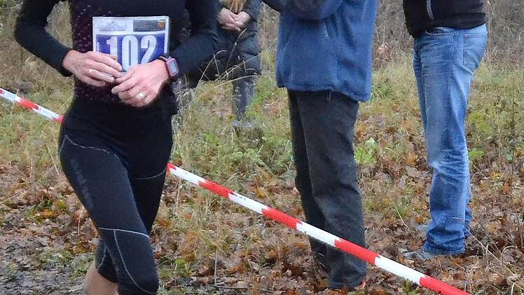 Erneut schnellste Dame war Ulrike Schwalbe, hier beim Zieleinlauf. Foto: Stefan Lutter