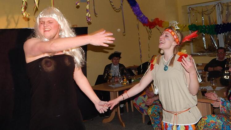 Marc Stöcker alias Helene Fischer mit Nicole Steeger.