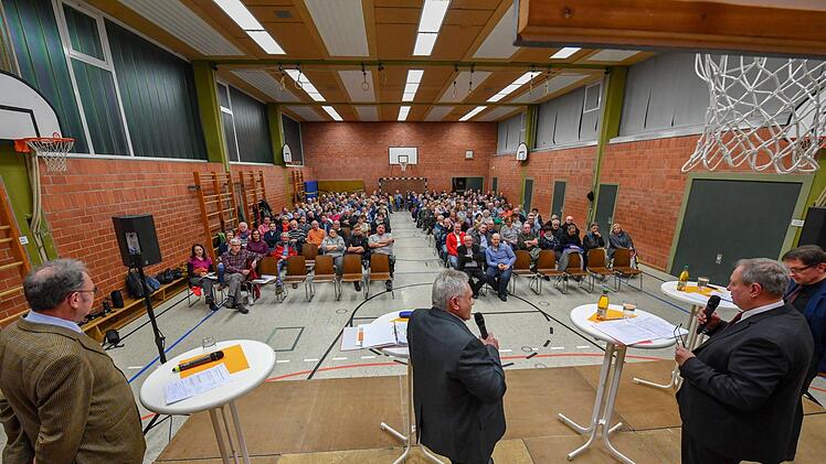Bühne frei für die BürgermeisterkandidatenFoto: Ronald Rinklef