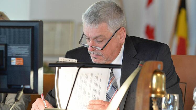 Seine erste Sitzung als OB: Norbert Tessmer.