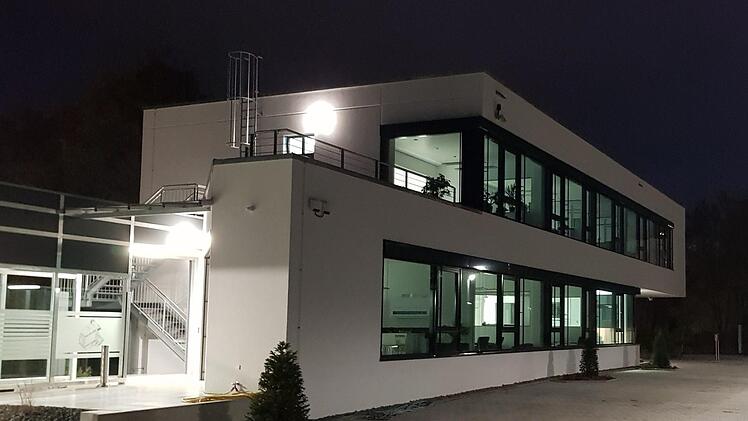 Das moderne Firmengebäude von Energas in der E.-C.-Baumann-Straße 20a ...
