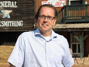 Der Chef des Freizeitparks Schloss Thurn reitet nun auch für die CSU im Kreis Forchheim voraus: Benedikt Graf Bentzel. Foto: Michael Gründel