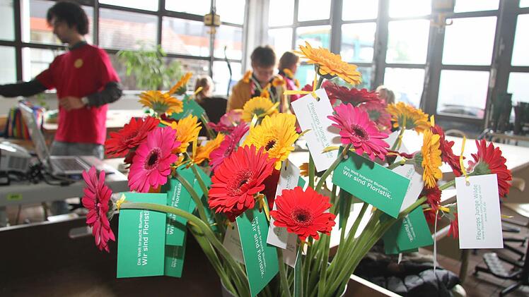 Auch für Schönes war Platz bei der Ausbildungsmesse - ein Besuch in der Floristikabteilung lohnte sich Foto: Sonja Adam