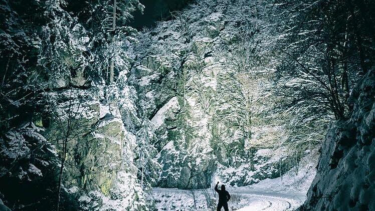 Feuer und Eis in der Steinachklamm  Foto: Alexander Muck