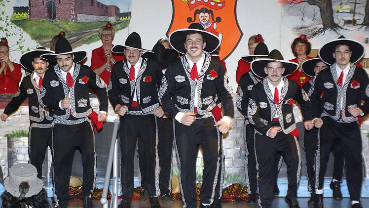 Viva la Mexico. Das Männerballett aus Burkardroth begeisterte mit einer feurigen Darbietung. Foto: Winfried Ehling
