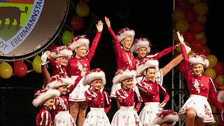 Viele Tanzgruppen, lustige Büttenreden und ein furioses Finale!