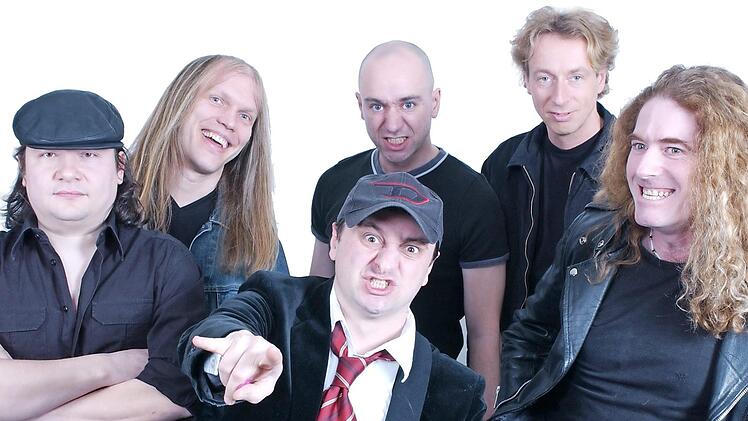 Die "AC/DC"-Coverband "AB/CD" tritt morgen in der Altenkunstadter Kleinkunstkneipe "Nepomuk" auf. Foto: privat