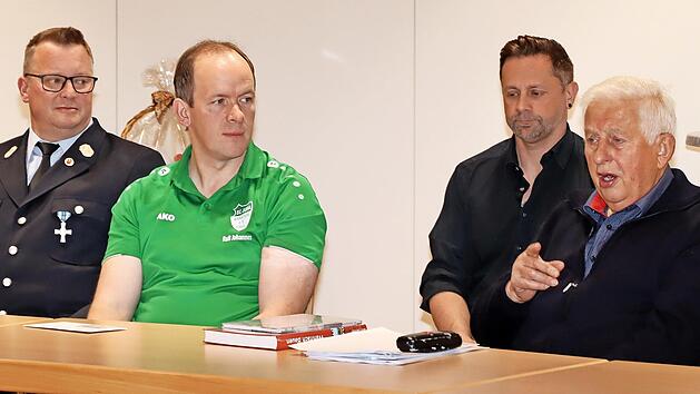 Alois Dechant (rechts) lobte die ehrenamtliche Arbeit der Vereine.