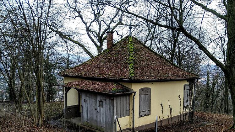 Fast vergessen: Gartenhaus im ehemaligen Jean-Paul Garten in Coburg.Foto: Jochen Berger