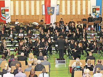 Die Adam-Riese-Halle ist wieder Schauplatz des Konzerts.