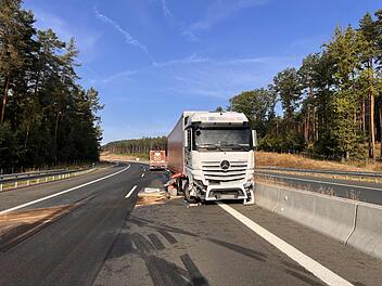 Lkw-Unfall sorgt für Sperrung der A70 im Kreis Kulmbach