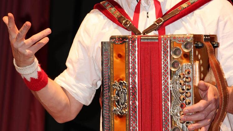 Hatte die Lacher auf seiner Seite: Kabarettist Oti Schmelzer, der mit dem Sonderorden des MCC, dem "Goldenen Schuh" ausgezeichnet worden war.