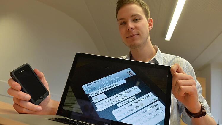 Thomas Sebald ist Abiturient am Theresianum in Bamberg. Er hat eine Seminararbeit über den "Zwang der Antwort" geschrieben.  Foto: Ronald Rinklef