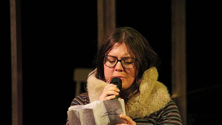 "Refugium Theater" in der Reihe "Freistaat Coburg"_ Poetry-Slammerin Lisa.Foto: Jochen Berger